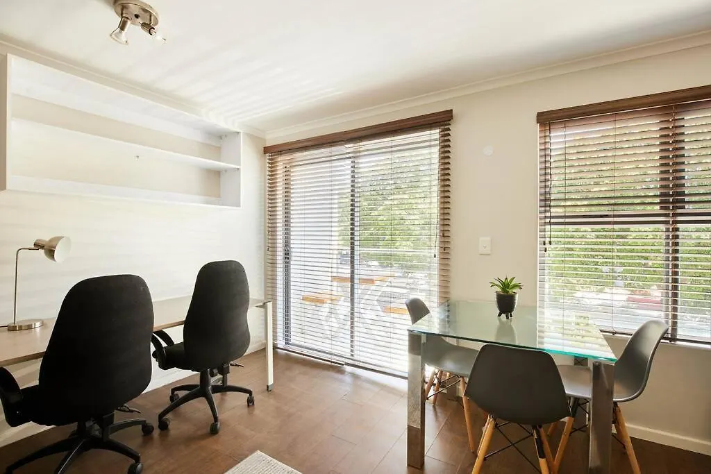 The Rondebosch Easy Living Daire Cape Town