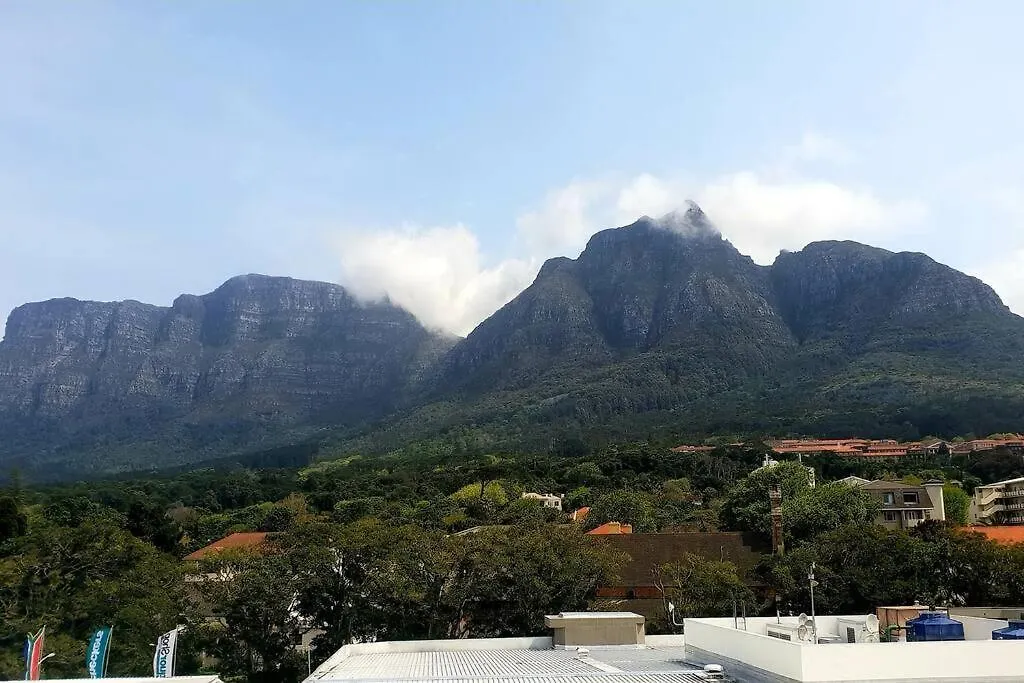 The Rondebosch Easy Living Daire Cape Town